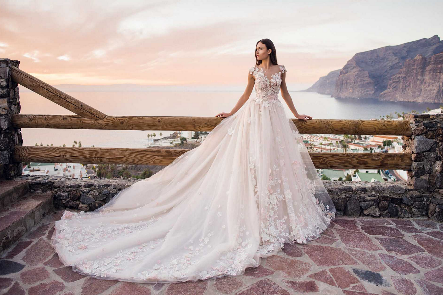 Свадебные платья